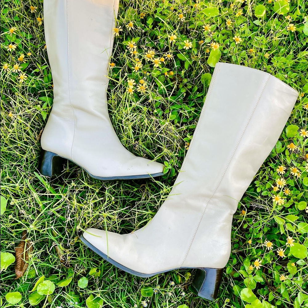 ✨Sold on Depop✨ Retro-Mod Cream Colored Leather Boots SZ 8.5